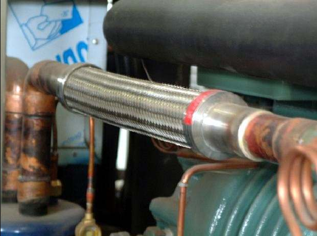 泵、空压机使用金属软管配管